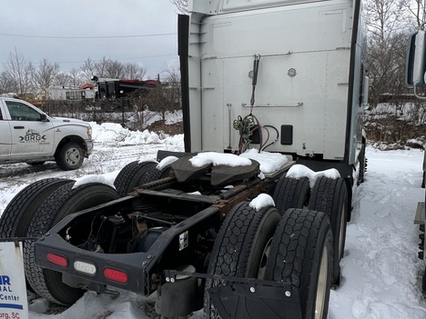 USED 2018 PETERBILT 579 TANDEM AXLE SLEEPER TRUCK #20235