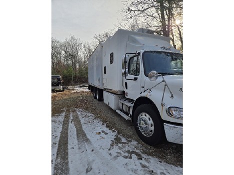 2007 FREIGHTLINER M2-112 Expeditor Truck #20596