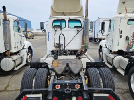 USED 2002 STERLING A9500 SINGLE AXLE DAYCAB TRUCK #20866-3 USED 2002 STERLING A9500 SINGLE AXLE DAYCAB TRUCK #20866-3