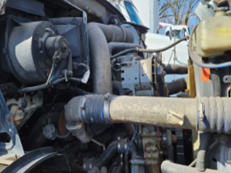 USED 2001 STERLING A9500 SINGLE AXLE DAYCAB TRUCK #20869-5 USED 2001 STERLING A9500 SINGLE AXLE DAYCAB TRUCK #20869-5