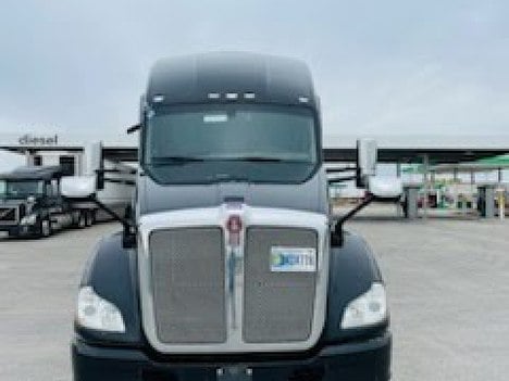 2019 KENWORTH T680 Tandem Axle Sleeper #20936 2019 KENWORTH T680 Tandem Axle Sleeper #20936