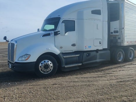 2020 KENWORTH T680 Tandem Axle Sleeper #20939 2020 KENWORTH T680 Tandem Axle Sleeper #20939