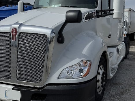 2022 KENWORTH T680 Tandem Axle Sleeper #20941 2022 KENWORTH T680 Tandem Axle Sleeper #20941