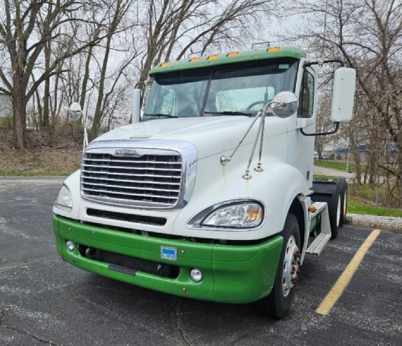 USED 2005 FREIGHTLINER COLUMBIA 120 TANDEM AXLE DAYCAB TRUCK #20965 USED 2005 FREIGHTLINER COLUMBIA 120 TANDEM AXLE DAYCAB TRUCK #20965