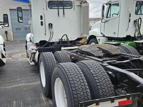 USED 2015 FREIGHTLINER COLUMBIA TANDEM AXLE DAYCAB TRUCK #20967-3 USED 2015 FREIGHTLINER COLUMBIA TANDEM AXLE DAYCAB TRUCK #20967-3