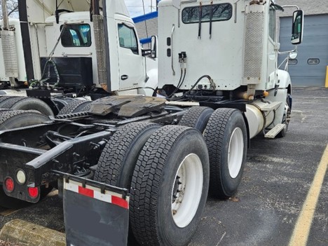 USED 2015 FREIGHTLINER COLUMBIA TANDEM AXLE DAYCAB TRUCK #20967-4