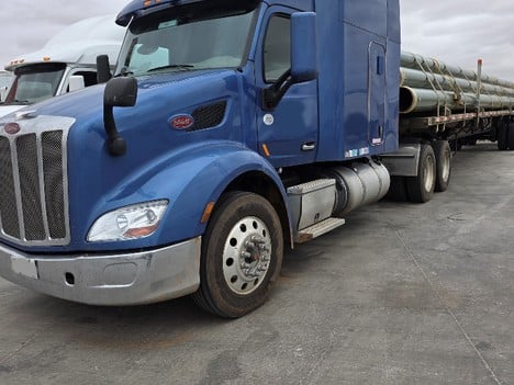2018 PETERBILT 579 Tandem Axle Sleeper #21242 2018 PETERBILT 579 Tandem Axle Sleeper #21242