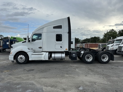2019 KENWORTH T680 Tandem Axle Sleeper #21792 2019 KENWORTH T680 Tandem Axle Sleeper #21792