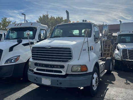 2004 STERLING A9500 Single Axle Daycab #21863 2004 STERLING A9500 Single Axle Daycab #21863