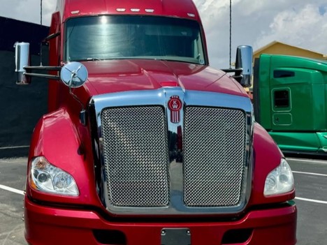 2019 KENWORTH T680 Tandem Axle Sleeper #21866 2019 KENWORTH T680 Tandem Axle Sleeper #21866