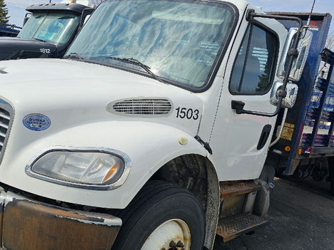 2016 FREIGHTLINER M2 106 Flatbed Truck #22017