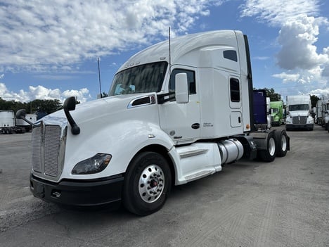 2019 KENWORTH T680 Tandem Axle Sleeper #22036 2019 KENWORTH T680 Tandem Axle Sleeper #22036