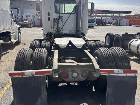 USED 2003 FREIGHTLINER COLUMBIA TANDEM AXLE DAYCAB TRUCK #22278-4 USED 2003 FREIGHTLINER COLUMBIA TANDEM AXLE DAYCAB TRUCK #22278-4