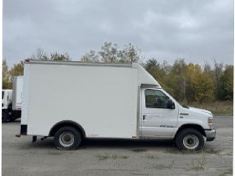 USED 2013 FORD E350 BOX VAN TRUCK #22319-3 USED 2013 FORD E350 BOX VAN TRUCK #22319-3