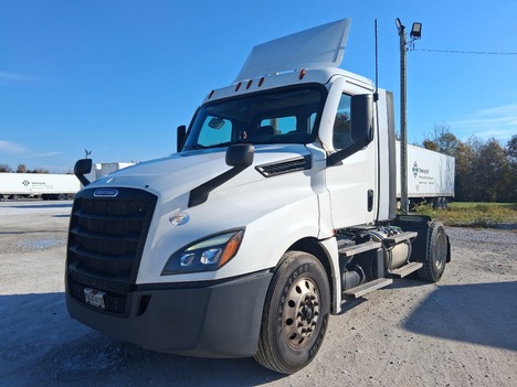 2022 FREIGHTLINER PT126DC Tandem Axle Daycab #22410