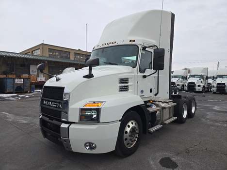 2022-mack-an64t-tandem-axle-daycab #22589