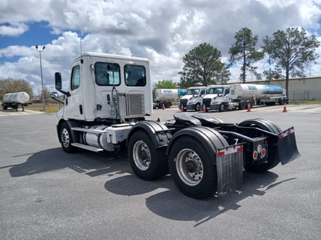 USED 2021 FREIGHTLINER CASCADIA 126 TANDEM AXLE DAYCAB TRUCK #22743-5