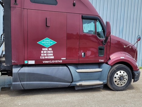 2012 KENWORTH T700 Sleeper #22755