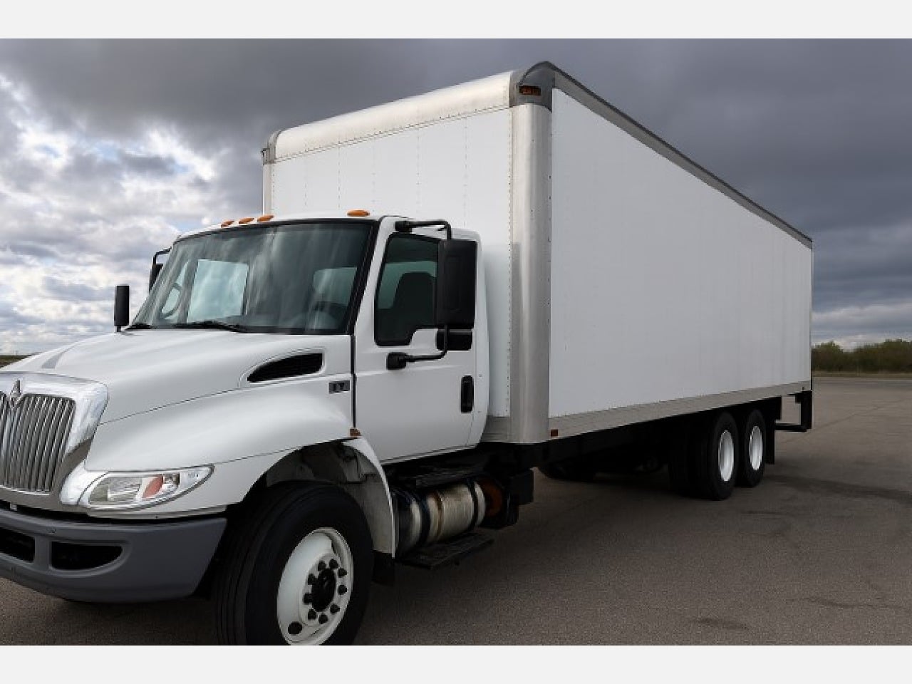 2021 INTERNATIONAL MV Box Van Truck #1 2021 INTERNATIONAL MV Box Van Truck #1