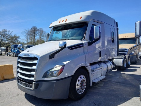 2020 FREIGHTLINER Cascadia Tandem Axle Sleeper #22911