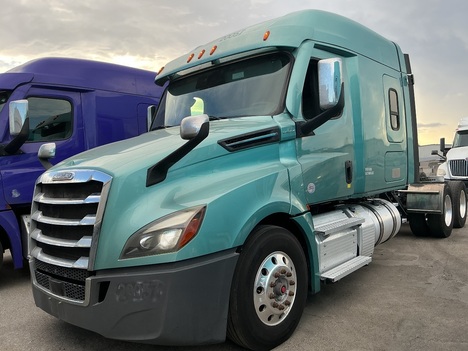 2020 FREIGHTLINER Cascadia Tandem Axle Sleeper #22918