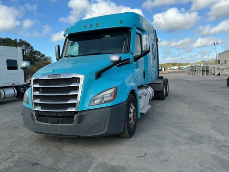 2020 FREIGHTLINER Cascadia Tandem Axle Sleeper #22952