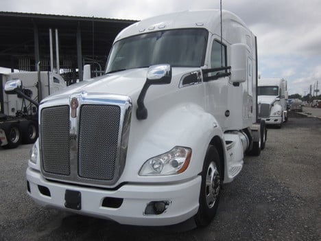2021 KENWORTH T680 Tandem Axle Sleeper #22981 2021 KENWORTH T680 Tandem Axle Sleeper #22981