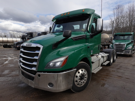 2020-freightliner-cascadia-126-tandem-axle-daycab #22988