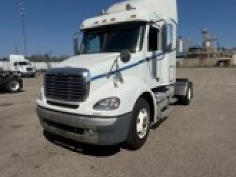 2017 FREIGHTLINER COLUMBIA Single Axle Sleeper #23027