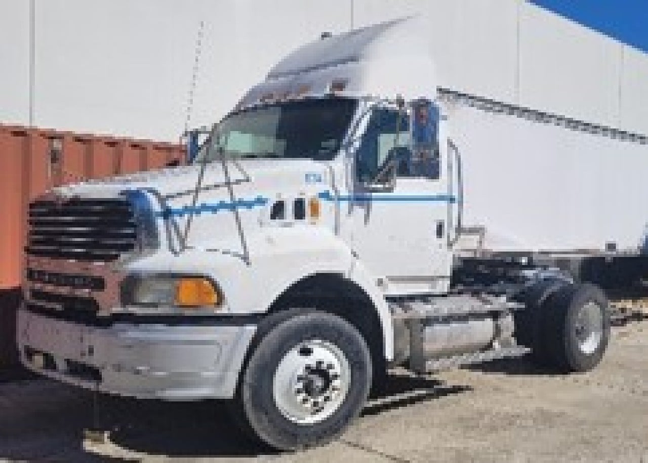 USED 2007 STERLING L8500 SINGLE AXLE DAYCAB TRUCK #23029 USED 2007 STERLING L8500 SINGLE AXLE DAYCAB TRUCK #23029
