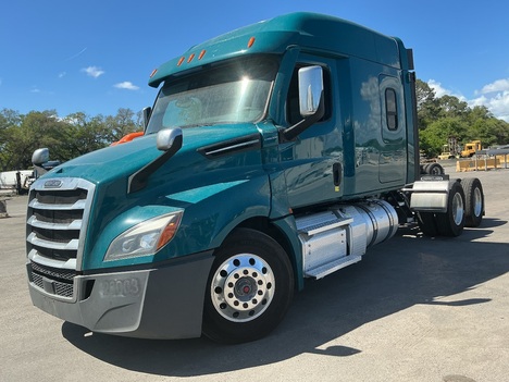 2020-freightliner-cascadia-tandem-axle-sleeper #23033