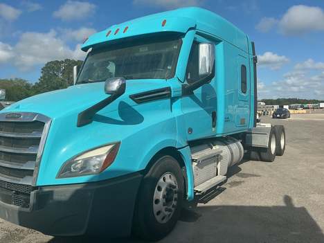 2020-freightliner-cascadia-tandem-axle-sleeper #23034