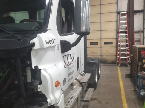 2020 FREIGHTLINER Cascadia 126 Tandem Axle Daycab #23047 2020 FREIGHTLINER Cascadia 126 Tandem Axle Daycab #23047