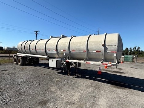 1982 HEIL MC307 Tank Trailer #23065