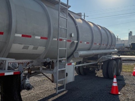 1983 HEIL MC407 Tank Trailer #23067