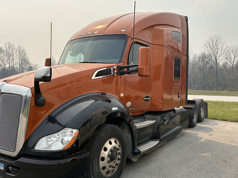 2020-kenworth-t680-tandem-axle-sleeper #23071