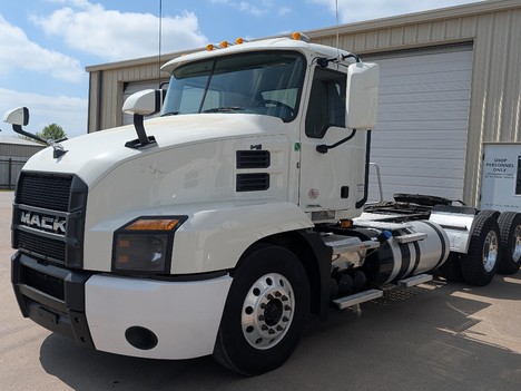 2022-mack-anthem-64t-tandem-axle-daycab #23150