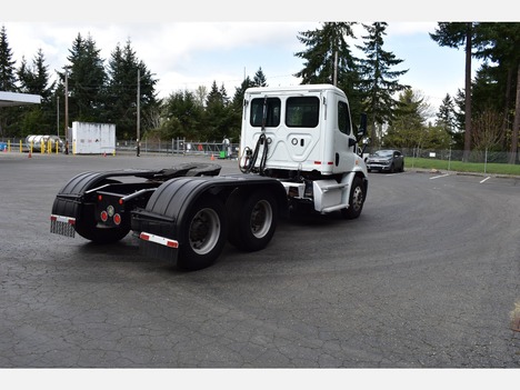 USED 2018 FREIGHTLINER CA113DC TANDEM AXLE DAYCAB TRUCK #23156-4 USED 2018 FREIGHTLINER CA113DC TANDEM AXLE DAYCAB TRUCK #23156-4