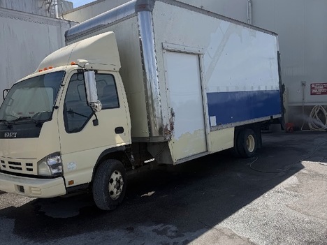 USED 2006 ISUZU NPR BOX VAN TRUCK #23226-3 USED 2006 ISUZU NPR BOX VAN TRUCK #23226-3