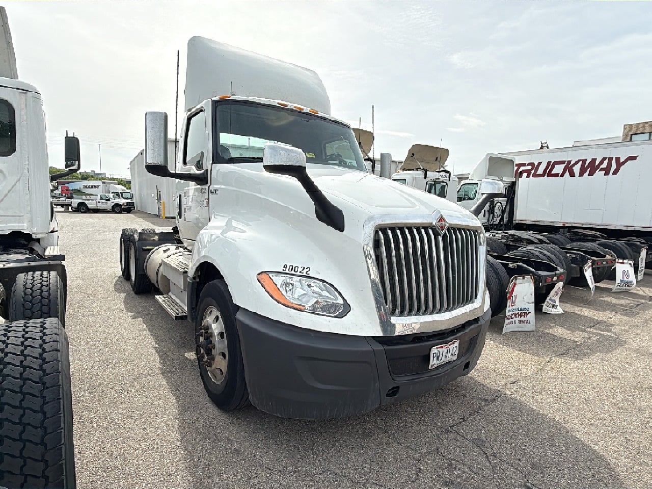 2020 INTERNATIONAL LT Tandem Axle Daycab #1 2020 INTERNATIONAL LT Tandem Axle Daycab #1