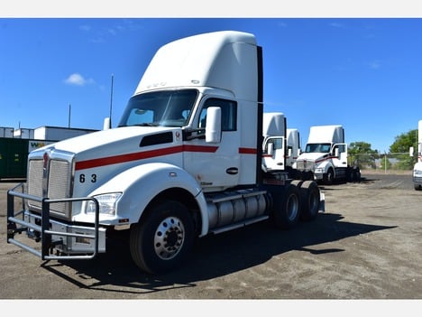 2021 KENWORTH T880 Tandem Axle Daycab #23626 2021 KENWORTH T880 Tandem Axle Daycab #23626