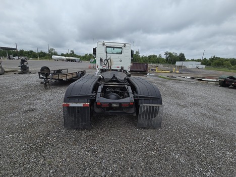 USED 2021 VOLVO VNR64T300 TANDEM AXLE DAYCAB TRUCK #23651-5 USED 2021 VOLVO VNR64T300 TANDEM AXLE DAYCAB TRUCK #23651-5