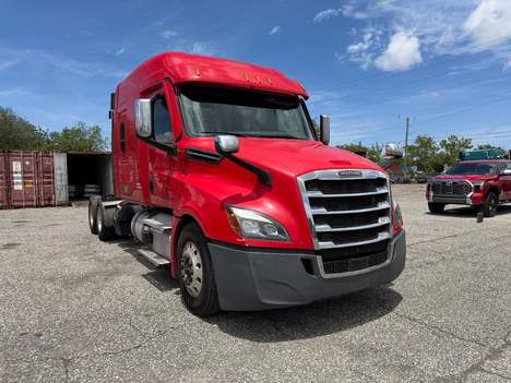 2020-freightliner-cascadia-126-tandem-axle-sleeper #23710