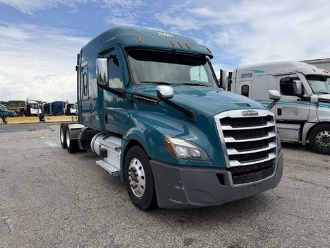 2020-freightliner-cascadia-126-tandem-axle-sleeper #23719