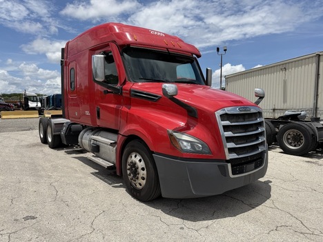 2020-freightliner-cascadia-126-tandem-axle-sleeper #23726