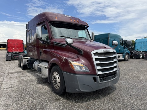 2020-freightliner-cascadia-126-tandem-axle-sleeper #23727