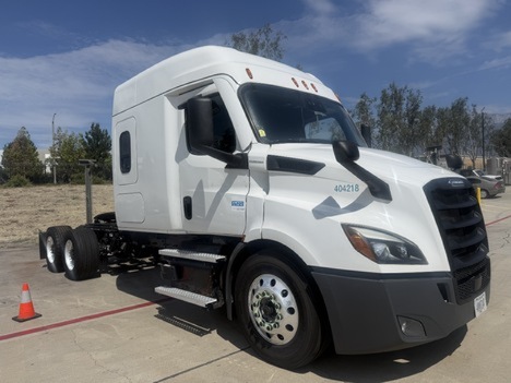 2022 FREIGHTLINER CASCADIA 116 Tandem Axle Sleeper #23857 2022 FREIGHTLINER CASCADIA 116 Tandem Axle Sleeper #23857