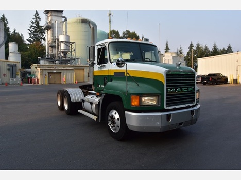 2001-mack-ch613-tandem-axle-daycab #23913