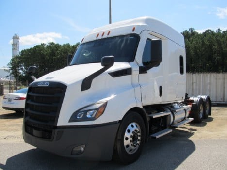 2022 FRESIA CASCADIA 116 Tandem Axle Sleeper #23915