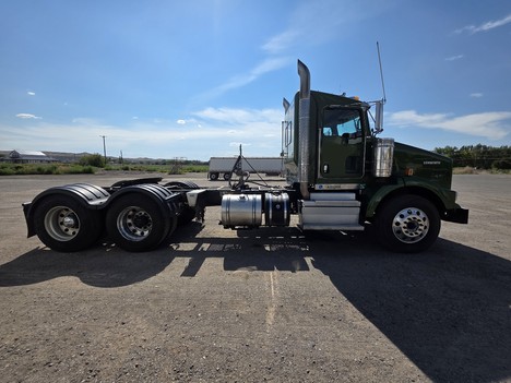 2019-kenworth-t800-tandem-axle-daycab #23948